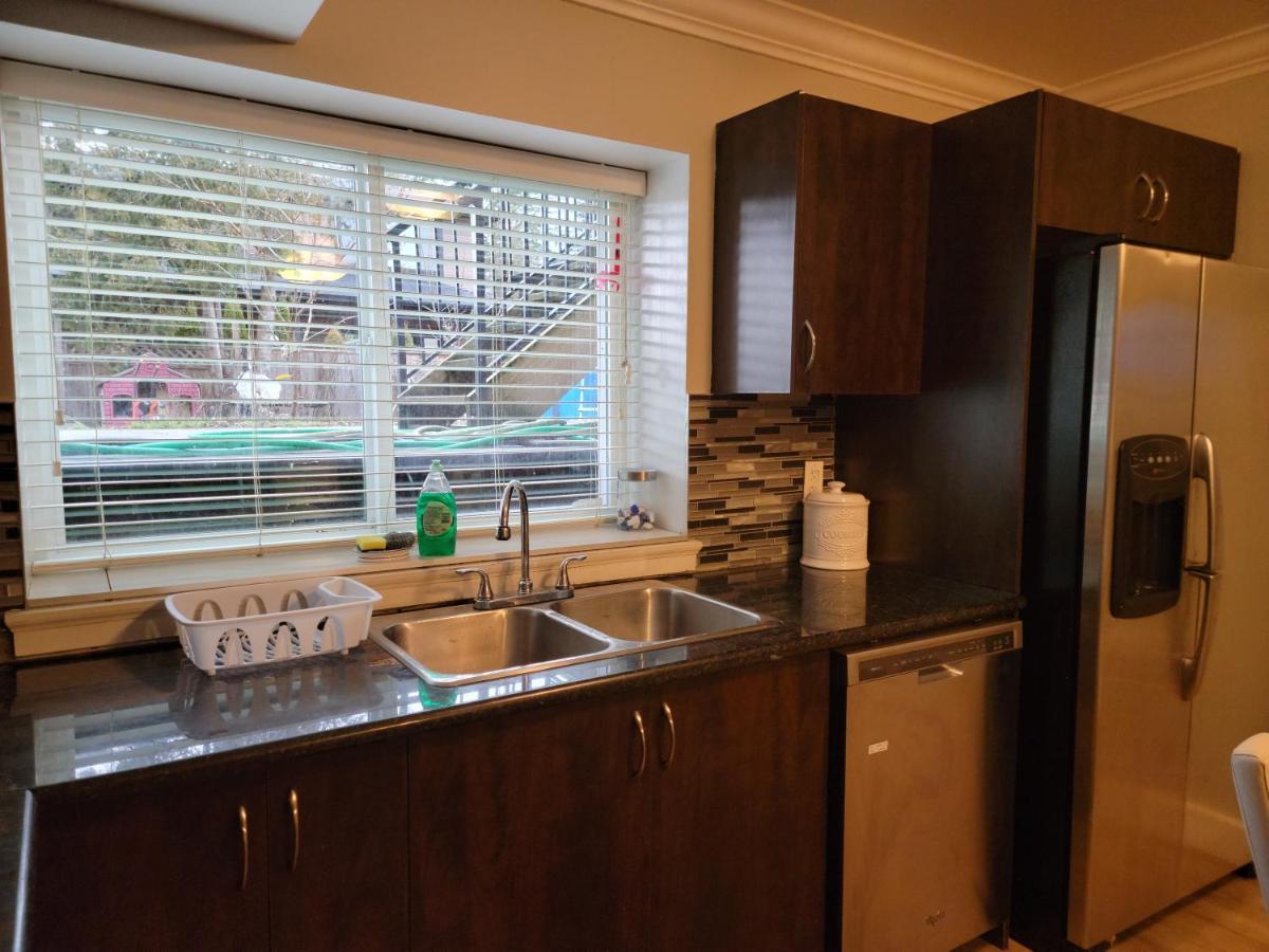 Oscar Inn & 2Bd Family Suite Or Private Room أبوتسفورد المظهر الخارجي الصورة